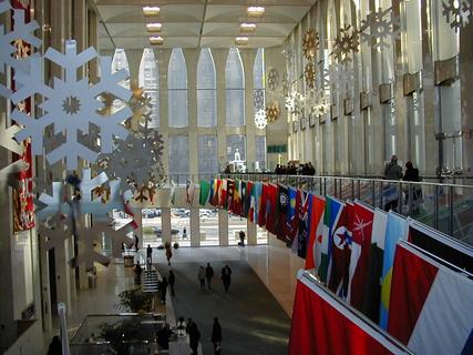 Foyer of World Trade Centre south building<br>Location: <a href="https://www.google.com/maps/search/?api=1&query=40.71123,-74.01317" target="_new">World Trade Centre South Tower</a>
